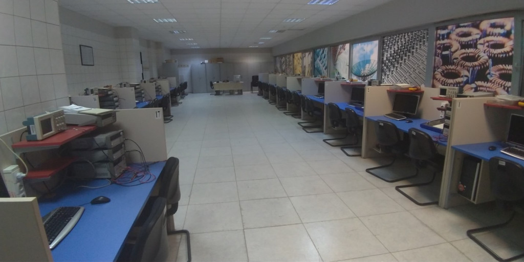 1533822839-Electronics and Communication Laboratory.jpg